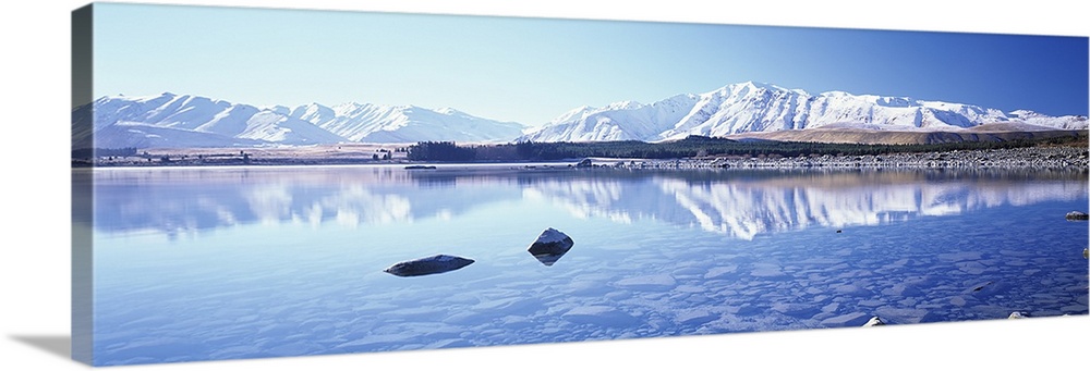 Mountain range at the lakeside, Two Thumb Range, Lake Tekapo, Mackenzie Basin, South Island, New Zealand