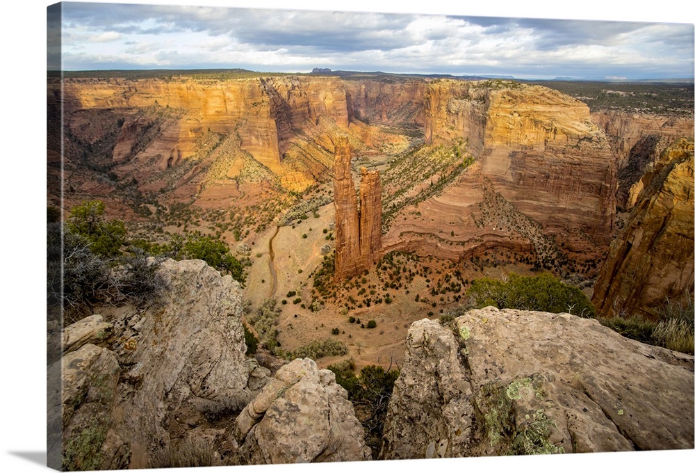 View of Spider Rock Canyon de Chelly National Monument, Utah, USA