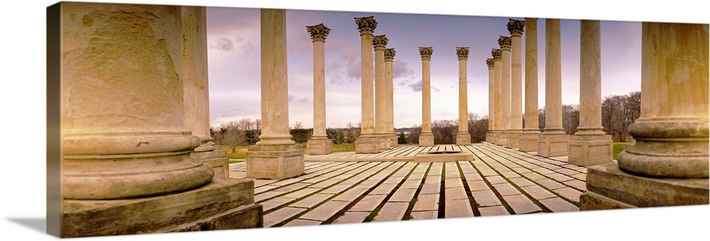 Walkway surrounded by freestanding columns, US Capitol Columns, National Arboretum, Washington DC