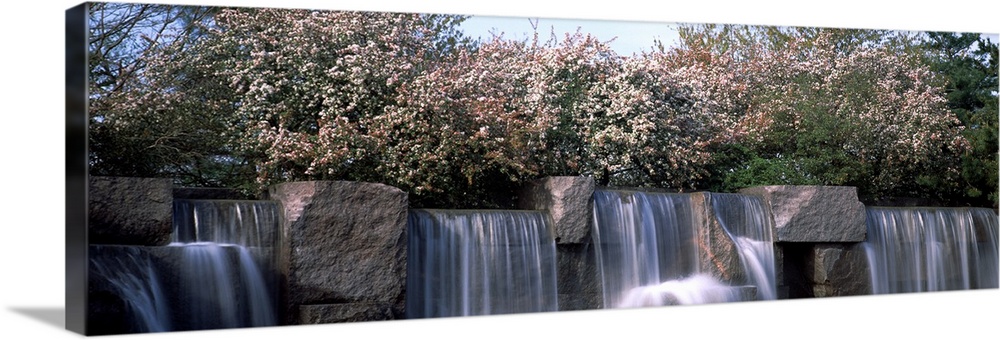 Waterfall, Franklin Delano Roosevelt Memorial, Washington DC, USA