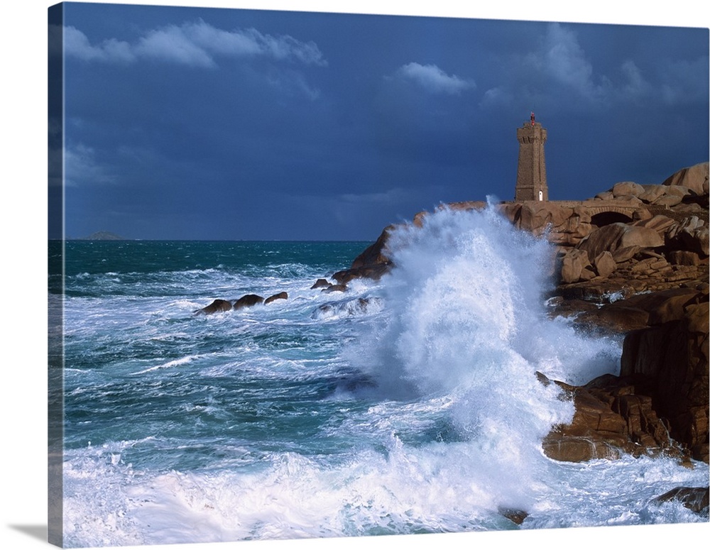 Waves breaking on coast, Ploumanac'h Lighthouse, Pink Granite Coast, Cotes-d'Armor, Brittany, France