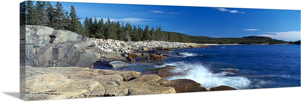 Waves breaking on rocks at the coast, Acadia National Park, Schoodic ...