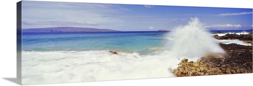 Waves breaking on the coast, Maui, Hawaii