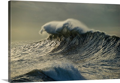 Waves in the Pacific Ocean at dusk, San Pedro, Los Angeles, California