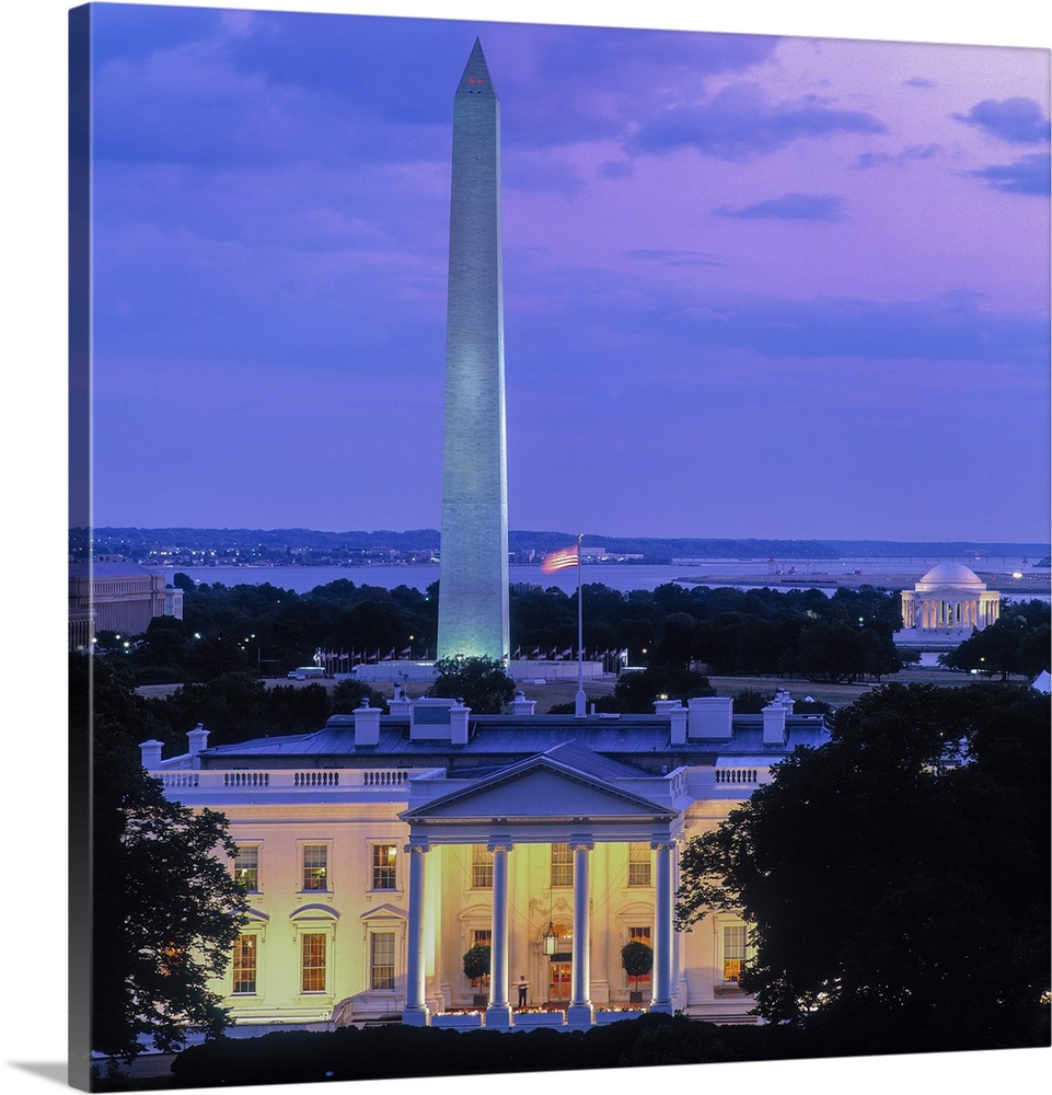 White House at dusk, Washington Monument, Washington DC, USA