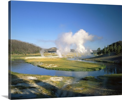 Wyoming, Yellowstone National Park, Midway Geyser Basin, Steam erupting from the thermal pool