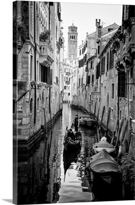Black Venice - Between Two Walls