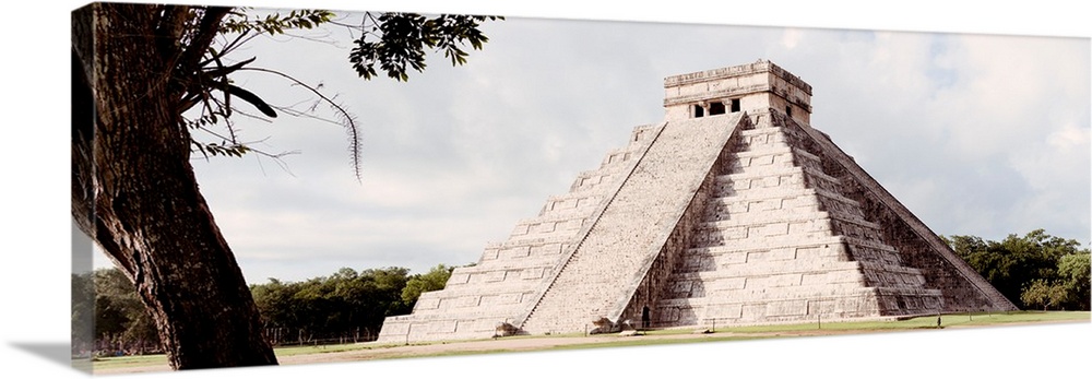 Panoramic photograph of El Castillo Pyramid in in Chichen Itza, Yucat?n, Mexico. From the Viva Mexico Panoramic Collection.�