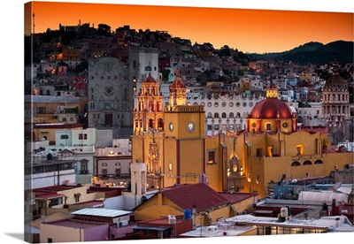 Guanajuato, Colorful City at Twilight