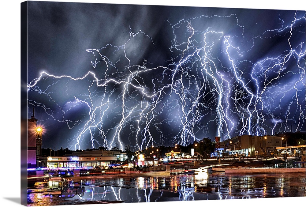 Composite image of a severe thunderstorm in the suburbs of Johannesburg in the evening of 27 November 2013.