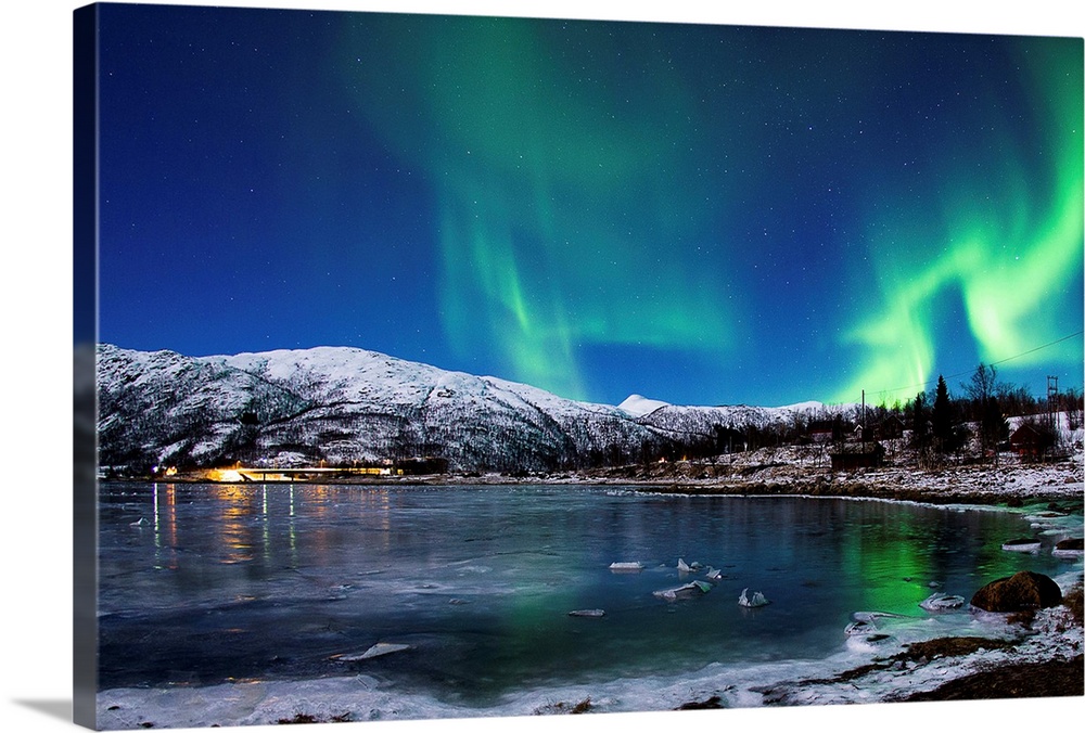 Aurora Borealis over Lodingen, Norway.