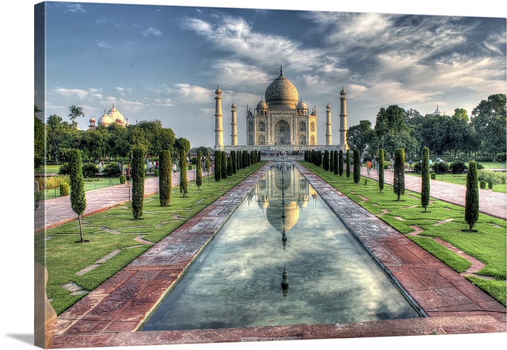 View of the Taj Mahal from the other side of the pool, Agra, India.