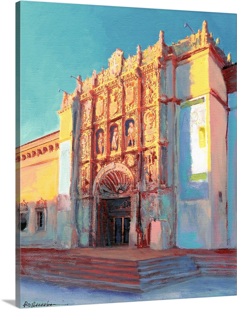 The ornate San Diego Museum Of Art Building in the Plaza de Panama of Balboa Park San Diego, in the late afternoon sun. Ac...