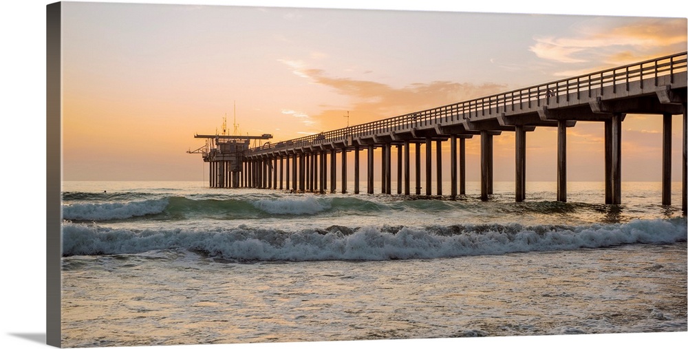 The original Scripps Pier was built in 1915-1916. Today it is one of California's research piers. Data on the changes in t...