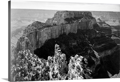Grand Canyon National Park, Close In Panorama Of Curred Cliff