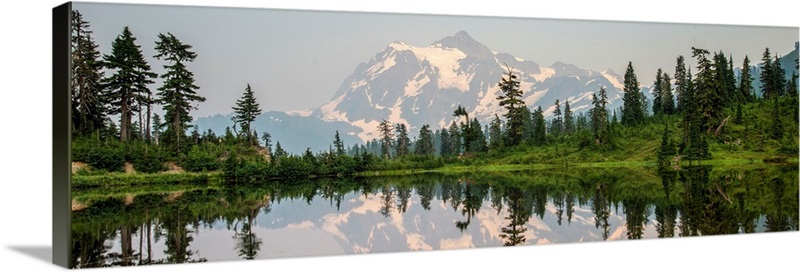 Panoramic View Of Picture Lake And Mount Shuksan, Mount Baker ...