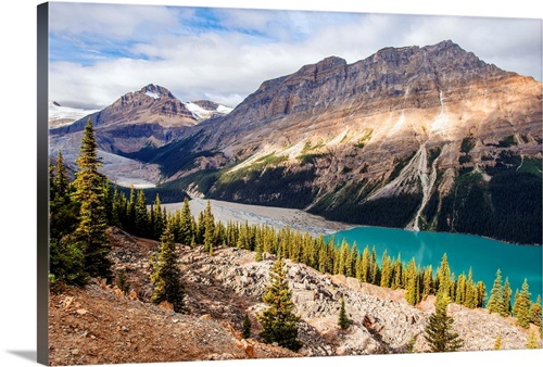 Peyto Lake And Caldron Peak, Banff National Park, Alberta, Canada ...