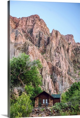 Rustic Cabin In Grand Canyon National Park, Arizona