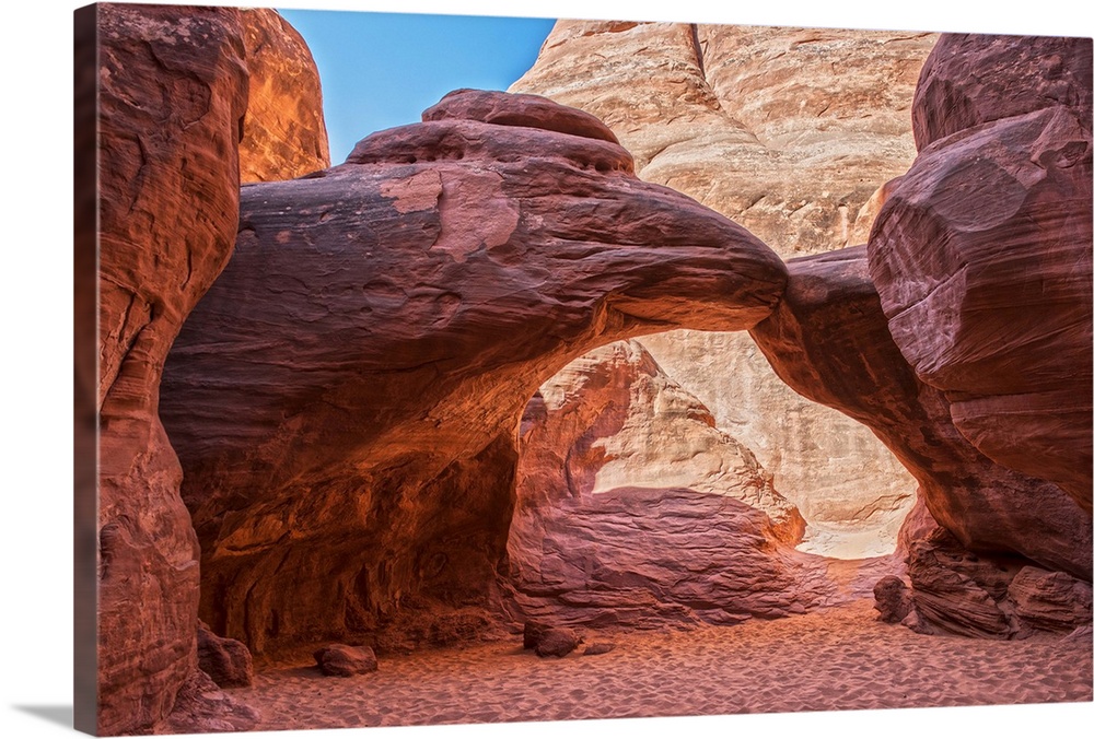 Sand Dune Arch Over A Sandy Red Trail Arches National Park Utah Wall