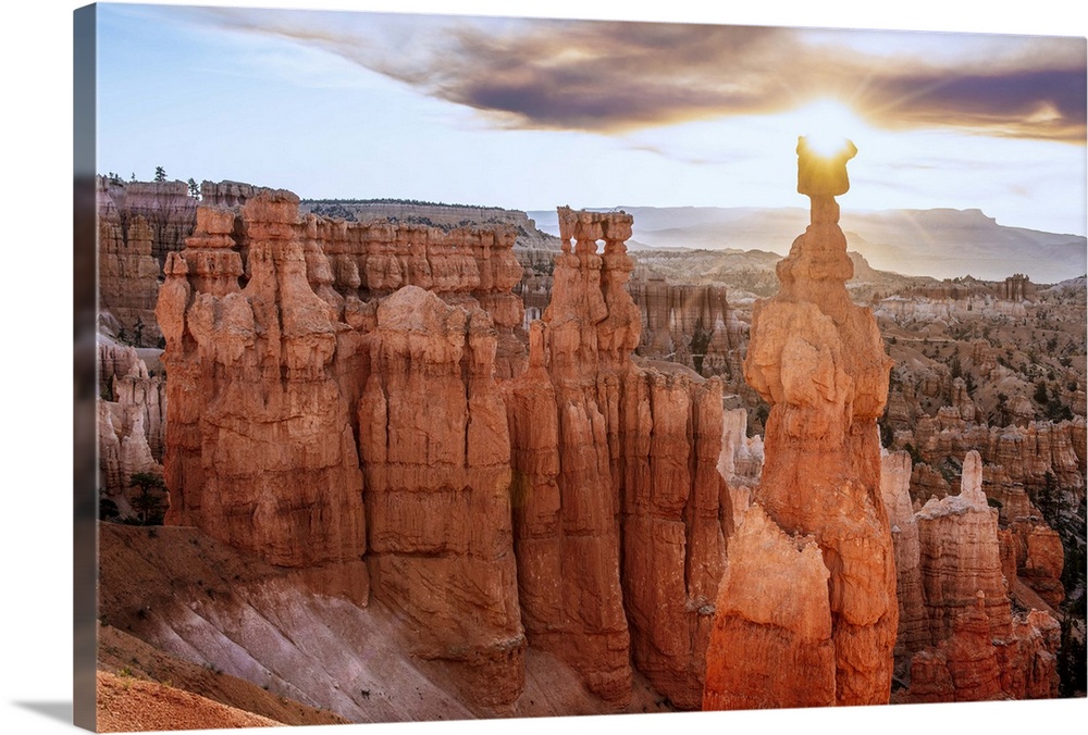 The sun on the Thor's Hammer rock formation among the hoodoos in Bryce Canyon National Park, Utah.