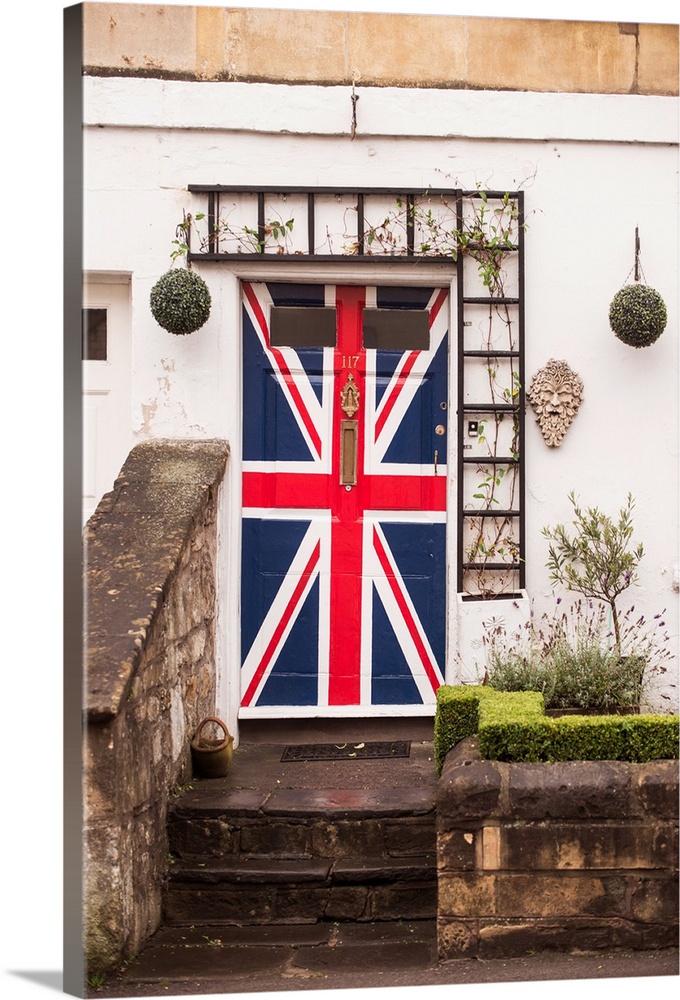 Photograph of a front porch in Bath, England with the Union Jack flag painted on the front door.