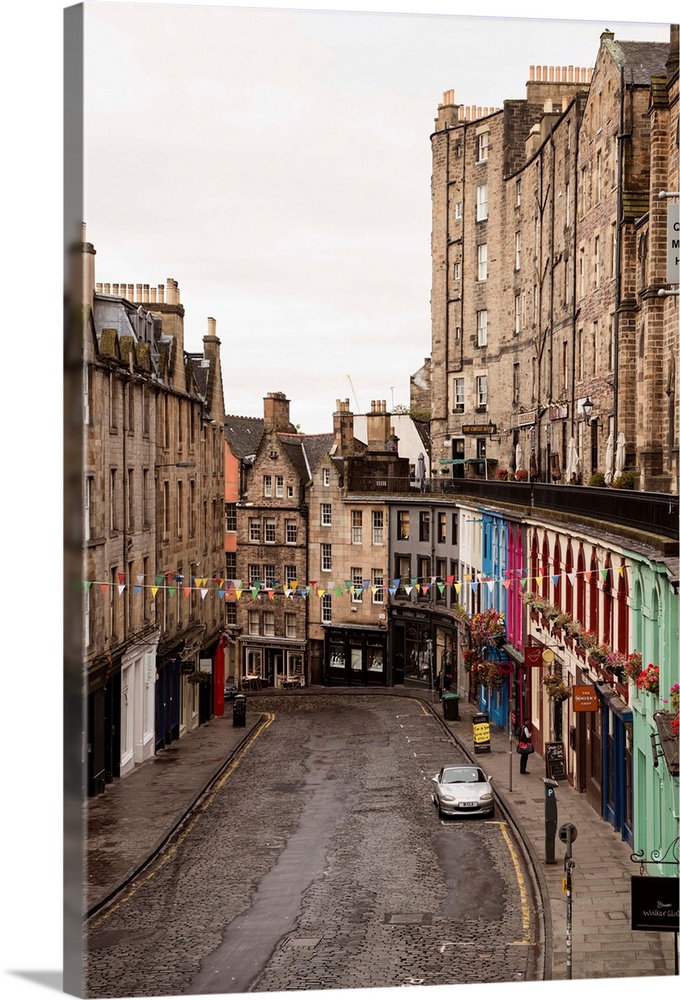Photograph of Victoria Street in the city centre of Edinburgh, Scotland.
