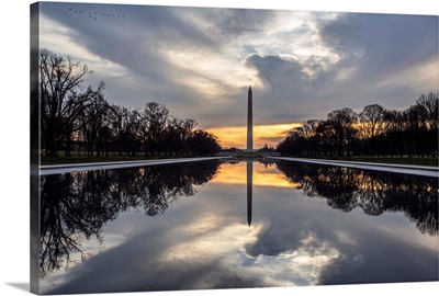 Washington Monument in Washington, DC at Sunrise