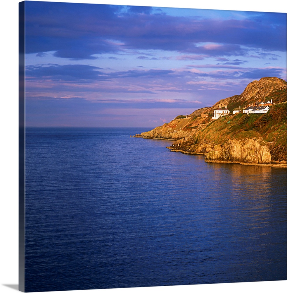 Balscadden Bay, Co Dublin, Ireland; Houses On A Cliff Over The Irish Sea