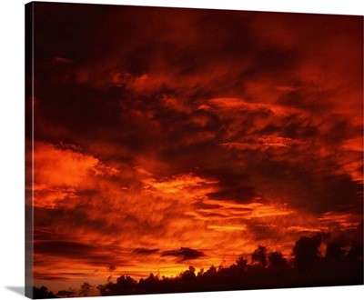 Co Kerry, Ireland; Red Cloudscape And Sunset