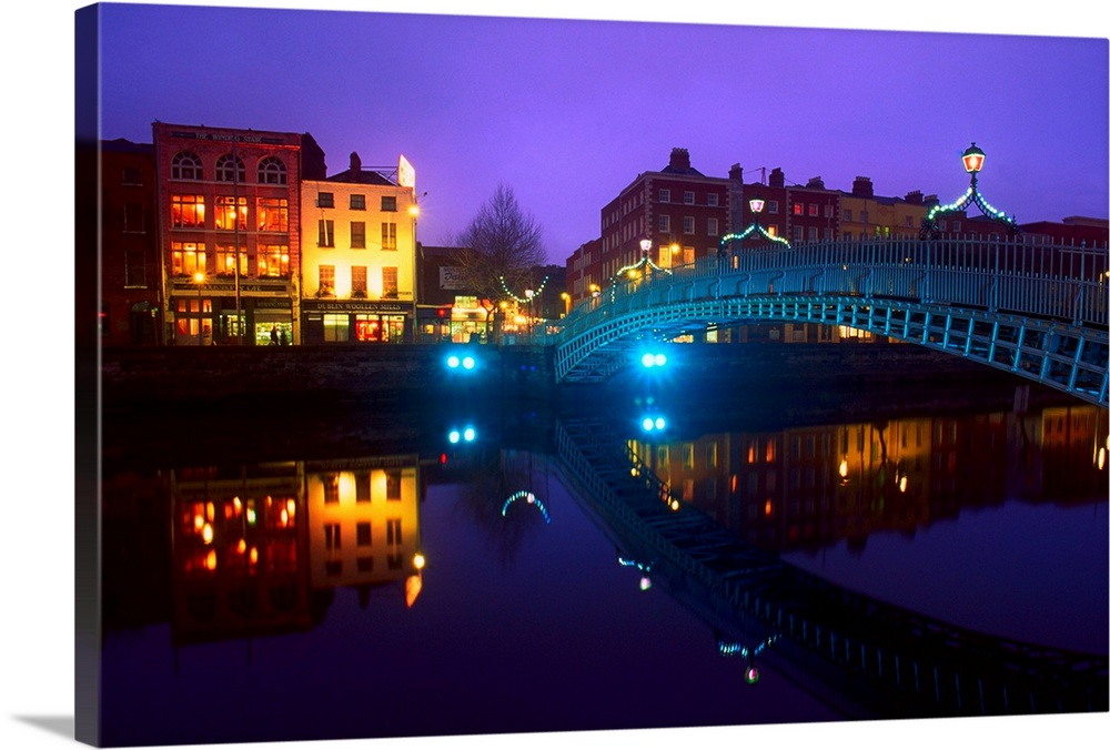 Ha'penny Bridge, Dublin, Ireland