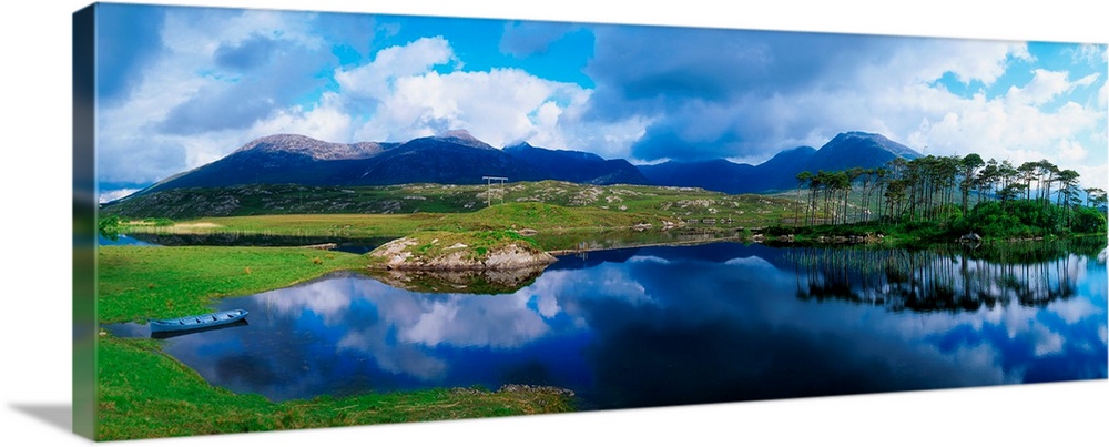 Lough Derryclare, Connemara, Co Galway, Ireland