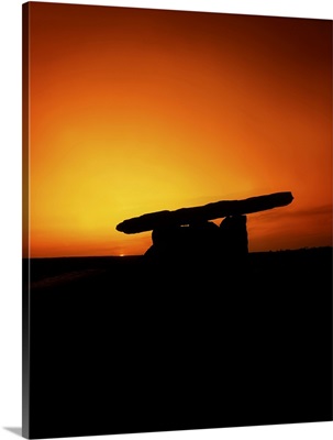 Poulnabrone Dolmen, The Burren, County Clare, Ireland