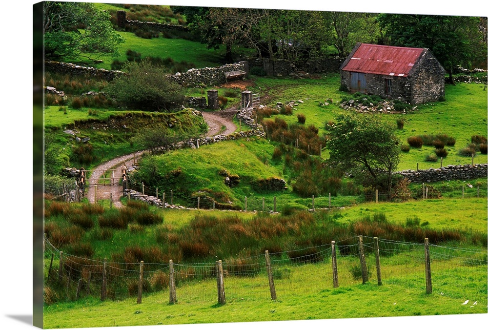 Traditional Cottages, Dan Oharas Cottage, Connemara Heritage Centre, Ireland