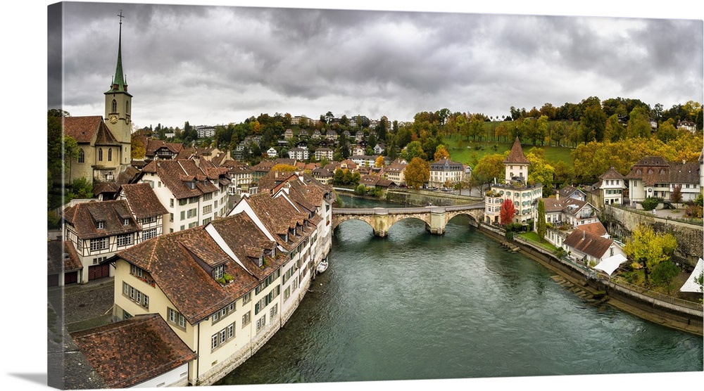 Panoramic of Aare River and Untertorbrucke bridge in the Old Town (Altstadt), Bern, Canton Bern, Switzerland, Europe