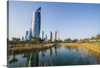 Al Hamra tower and the Al Shaheed Park, Kuwait City, Kuwait