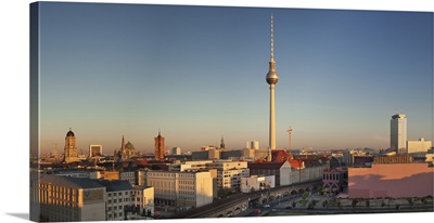 Alexanderstrasse to TV Tower, Rotes Rathaus, Hotel Park Inn and Alexa shopping center