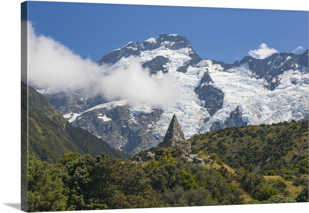 Alpine memorial dwarfed by Mount Sefton, Aoraki (Mount Cook National Park, UNESCO World Heritage Site, Mackenzie district,...