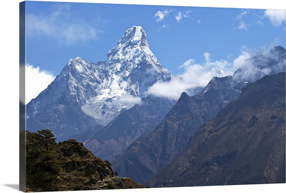 Ama Dablam from trail between Namche Bazaar and Everest View Hotel, Nepal, Himalayas, Asia.