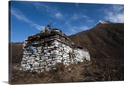 An ancient chorten along the Laya-Gasa trekking route near Jangothang, Bhutan, Himalayas