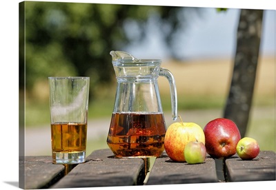 Apples and apple juice, Saargau, Rhineland-Palatinate, Germany