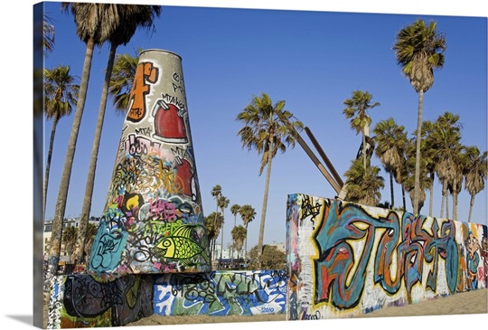 Art Walls, legal graffiti, on Venice Beach, Los Angeles ...