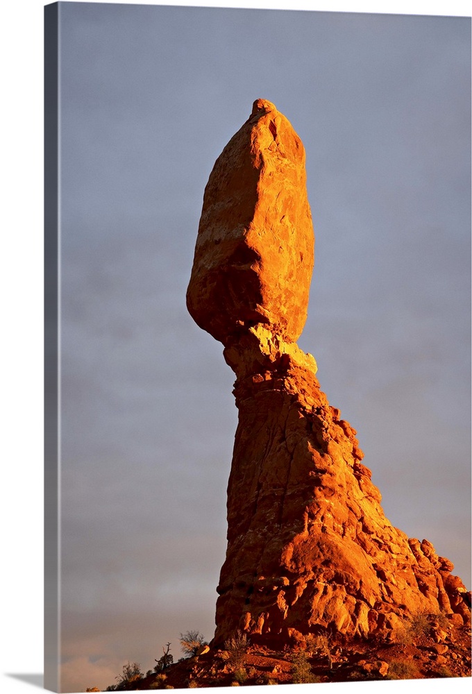 Balanced Rock at sunset, Arches National Park, Utah, USA