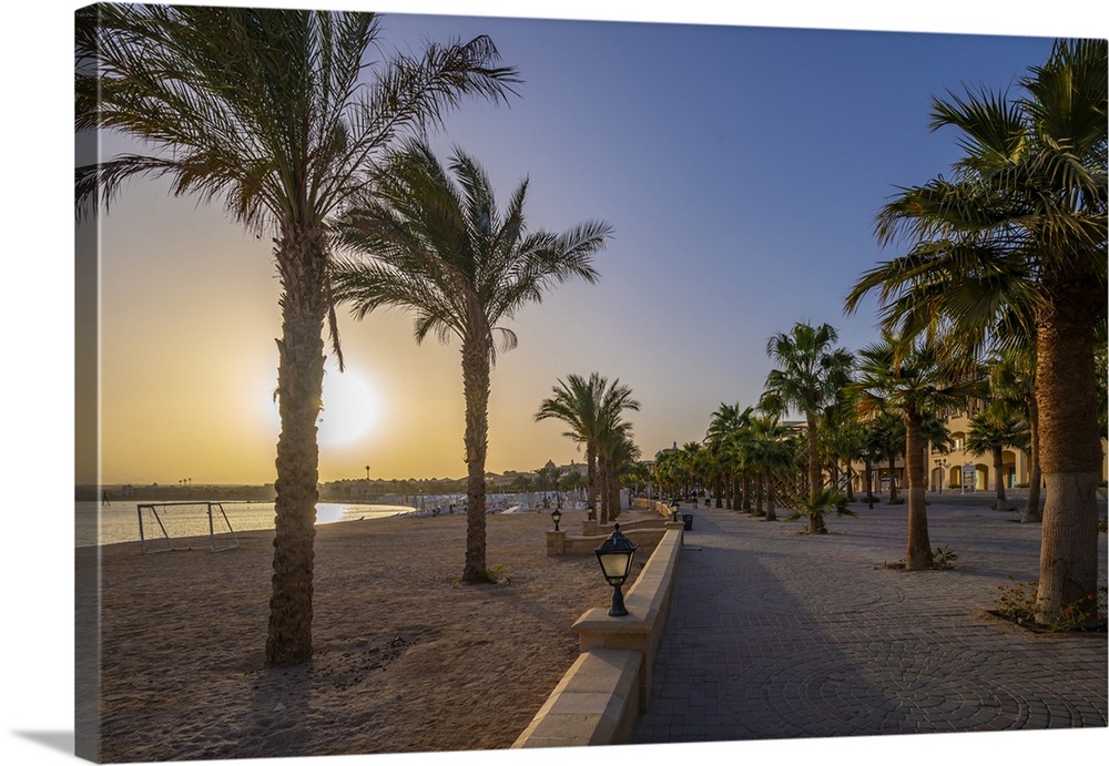 View of beach and Corniche in Sahl Hasheesh Old Town, Sahl Hasheesh, Hurghada, Red Sea Governorate, Egypt, North Africa, A...