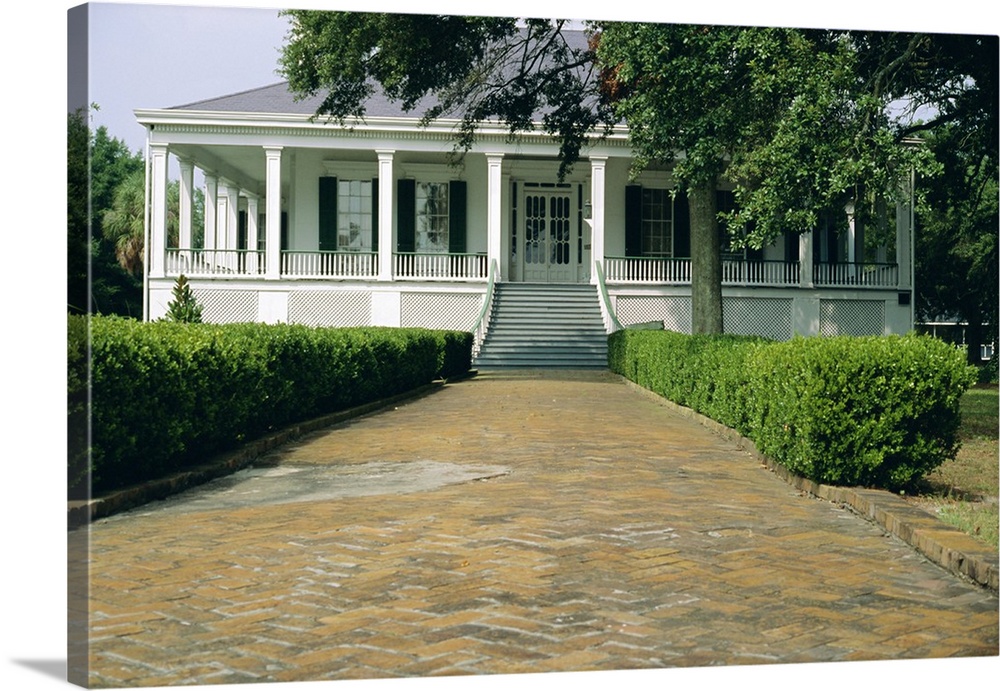 Beauvoir, a 19th century ante-bellum mansion, last home of Confederate President Jefferson Davis, Biloxi, Mississippi