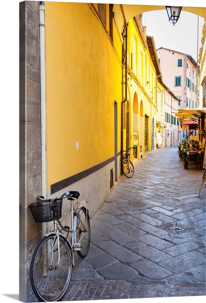 Bicycle parked at Via Degli Angeli, Lucca, Tuscany, Italy