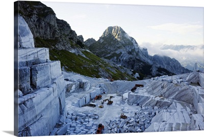Blocks being cut in a marble quarry used by Michaelangelo, Apuan Alps, Tuscany, Italy