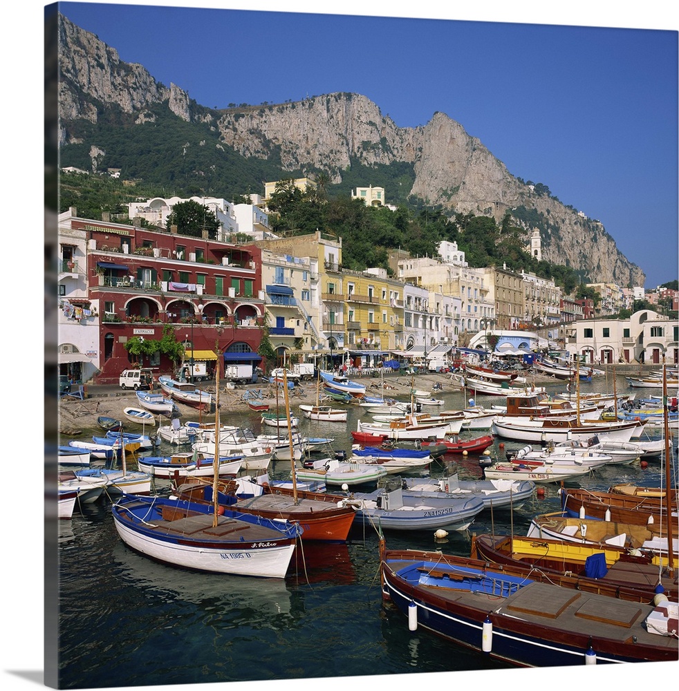 Boats moored in the Marina Grande, Capri, Campania, Italy, Europe
