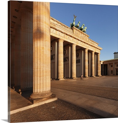 Brandenburg Gate at sunrise, Quadriga, Berlin Mitte, Berlin, Germany
