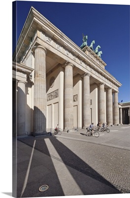 Brandenburg Gate, Pariser Platz square, Berlin Mitte, Berlin, Germany