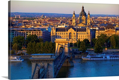 Budapest skyline and River Danube, Budapest, Hungary, Europe